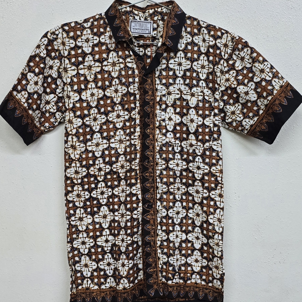 Men's Brown and White Patterned Shirt